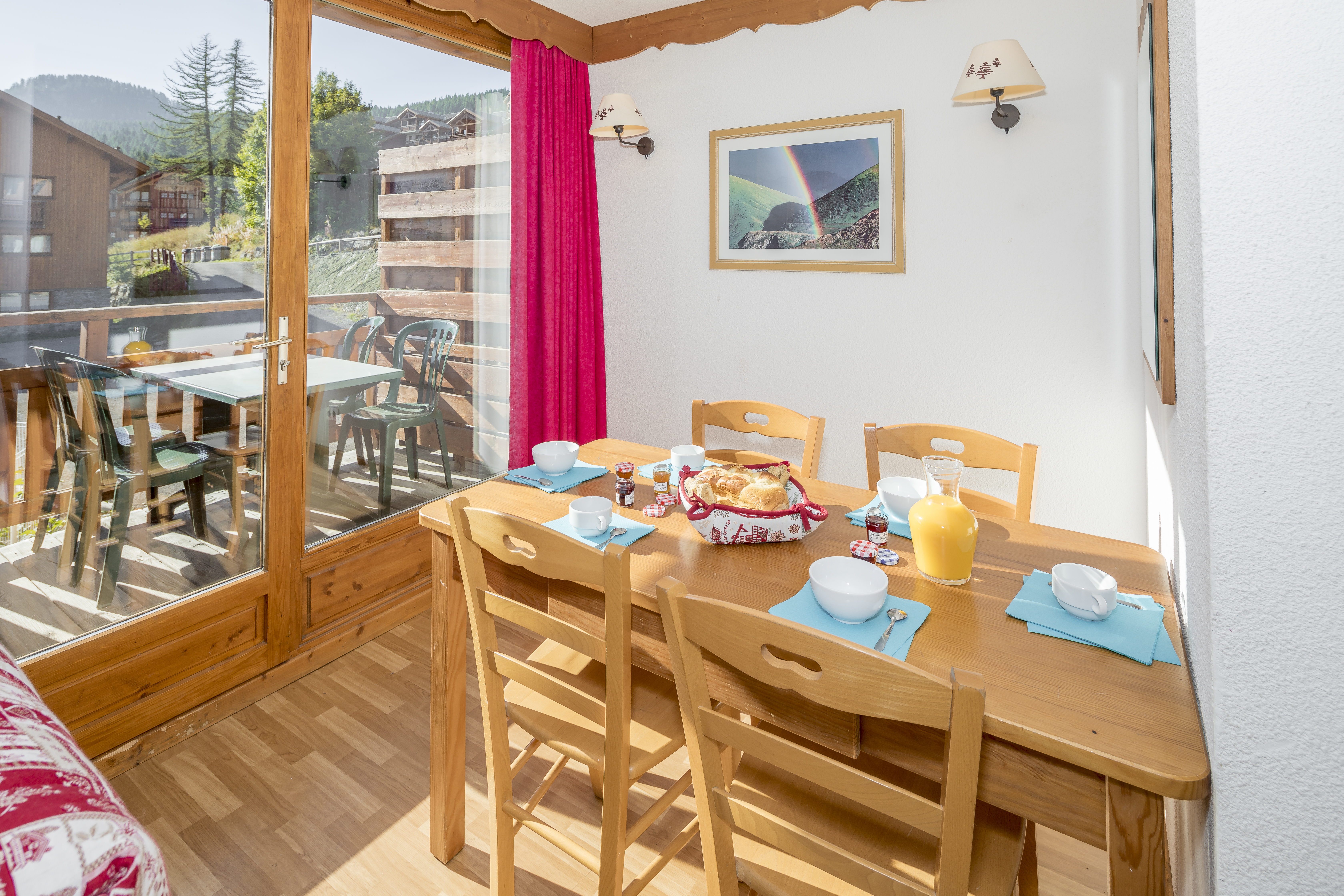 3 room apartment modern salon le hameau des écrins apartment rooms people infini mountain 3 room apartment modern salon le hameau des écrins apartment rooms people infini mountain